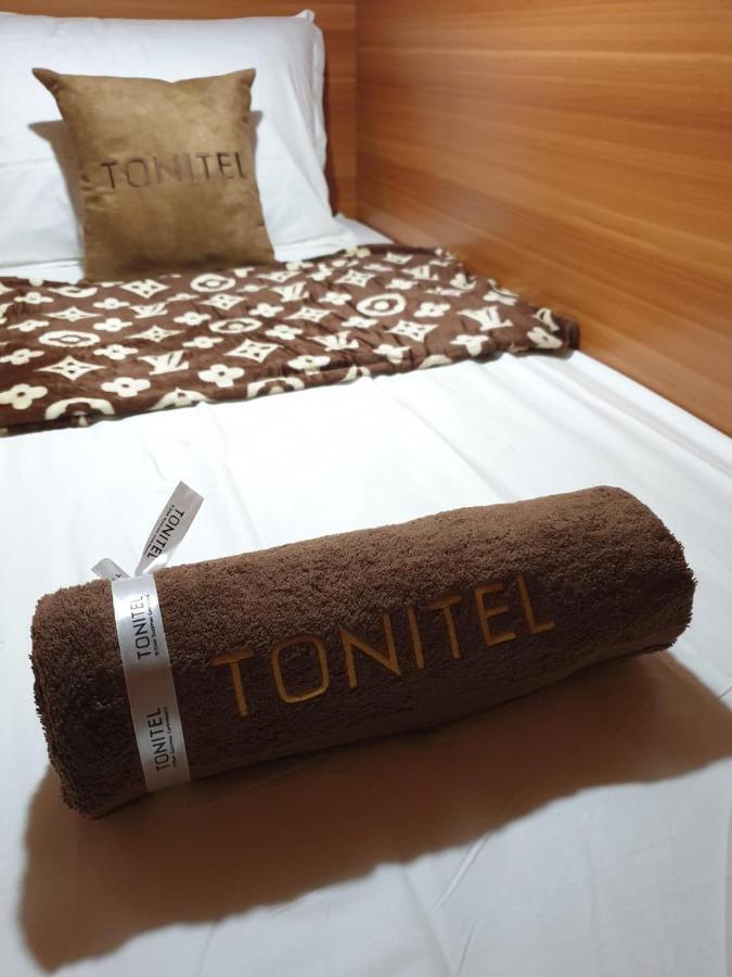Tonitel Hotel Malioboro Yogyakarta Exterior foto